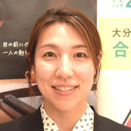 岡上 菜々子さん